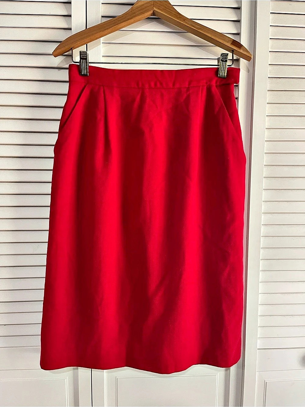 Vintage JHCollectibles Red Wool Midi Skirt Size 10 Like New